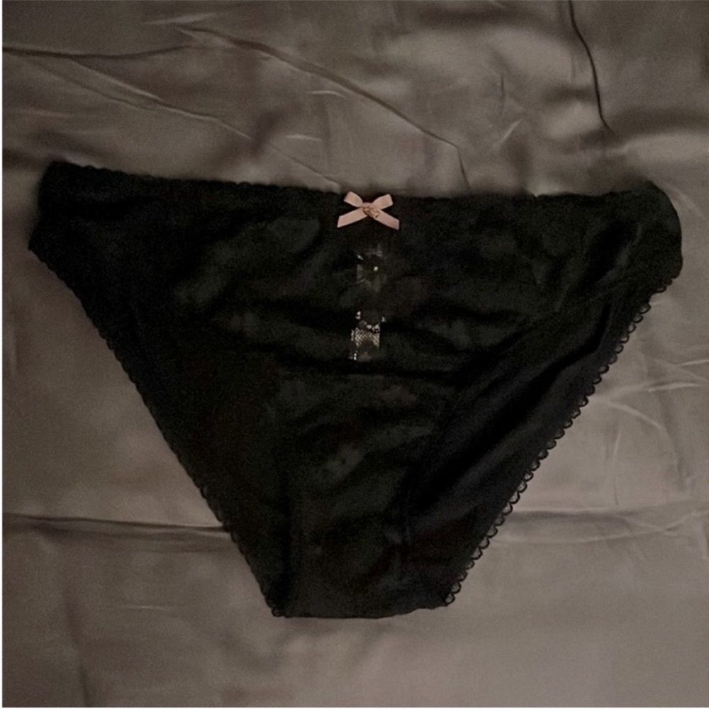 NWT VS Body by Victoria Black Lace Bikini Panty S